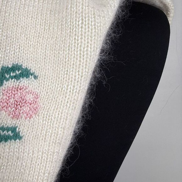 Vintage 80s 90s Angora Blend Floral Cardigan Short Sleeve, Made in Hong Kong - Picture 11 of 15